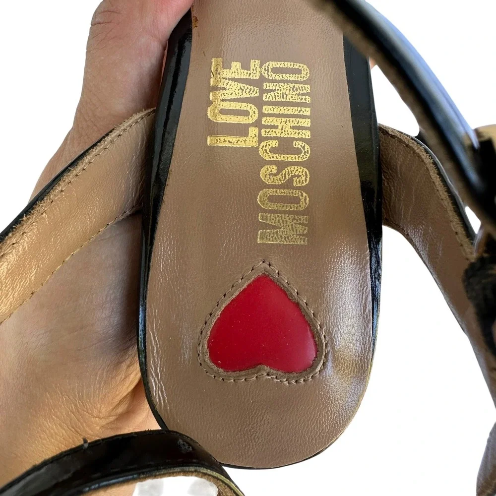 Love Moschino Black Patent Spike T-Strap Sandals Whimsigoth Edgy Glam IT 36 US 6